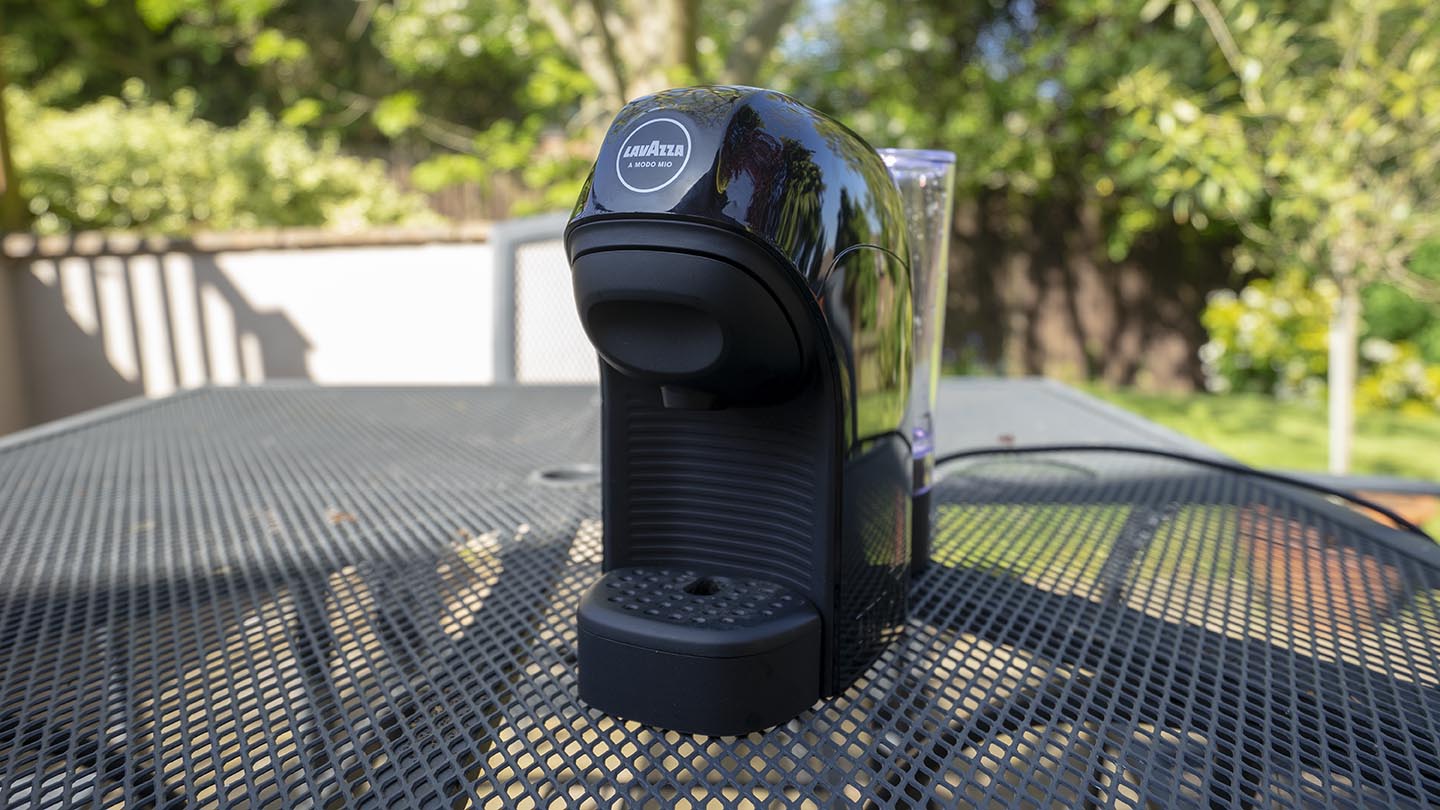 lavazza tiny coffee machine
