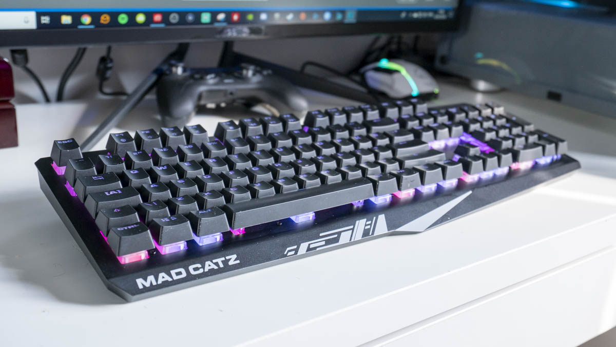 Mad Catz S.T.R.I.K.E 2 gaming keyboard